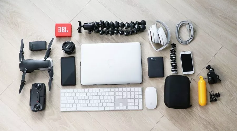 Technologia i gadżety‎